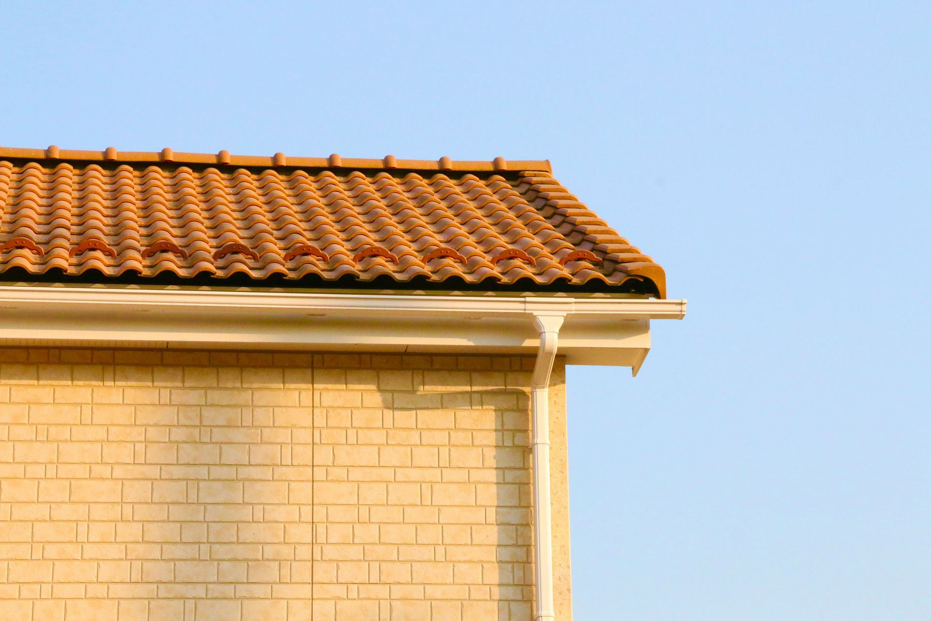brown and white concrete building